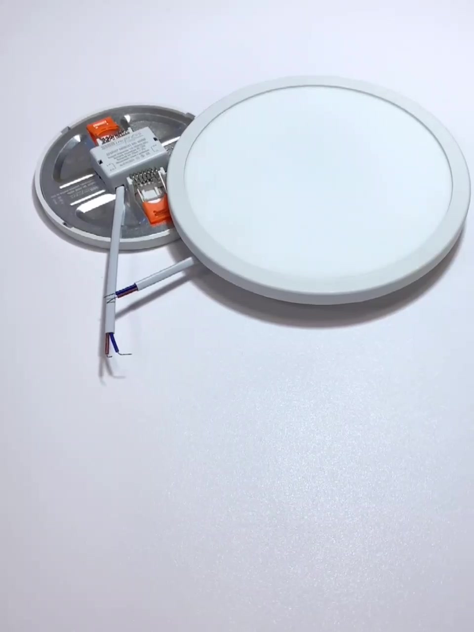 Светильник светодиодный регулируемый (до 100мм) 8Вт 4000K 400Лм круг SignImpress