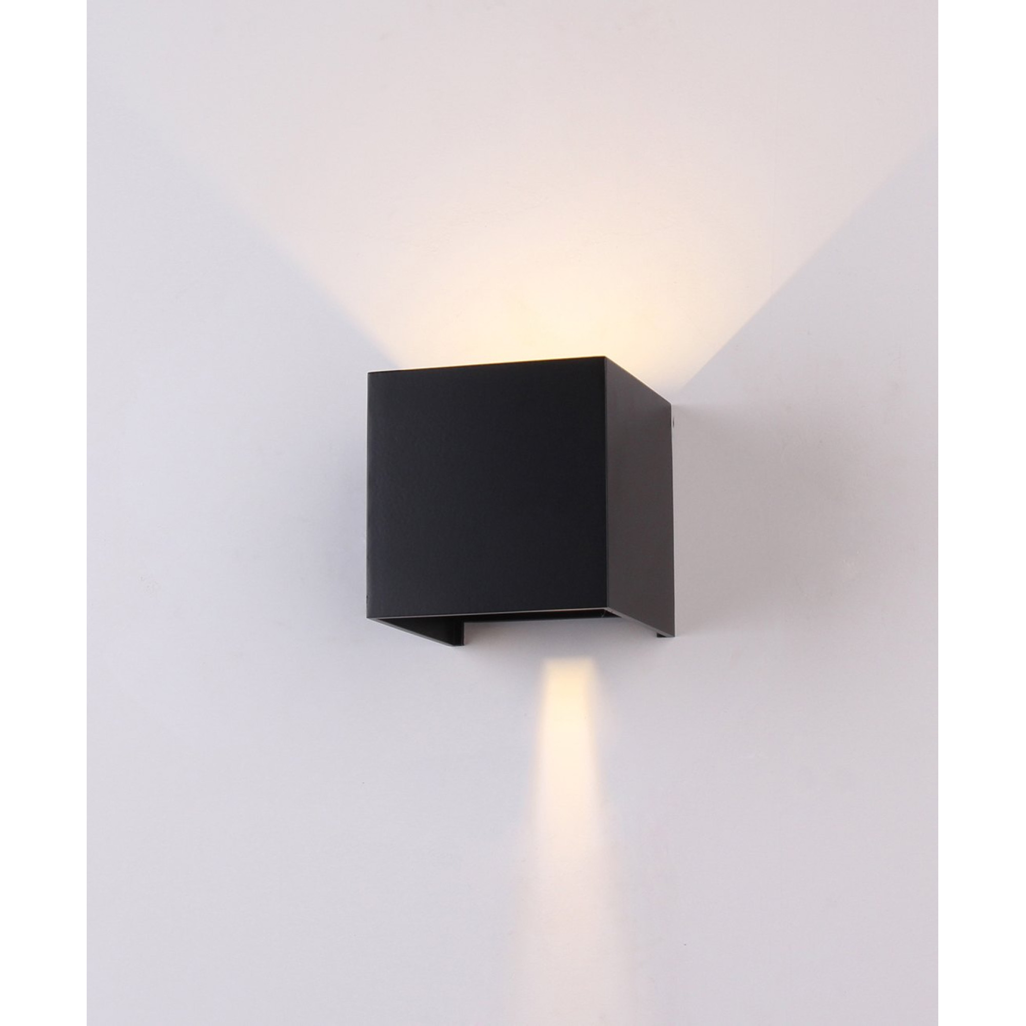 Бра двухстор. с возмож. регулировать угол рассеивания NEXT Черный 6Вт 4000K IP54 GW-A310-6-BL-NW SWG