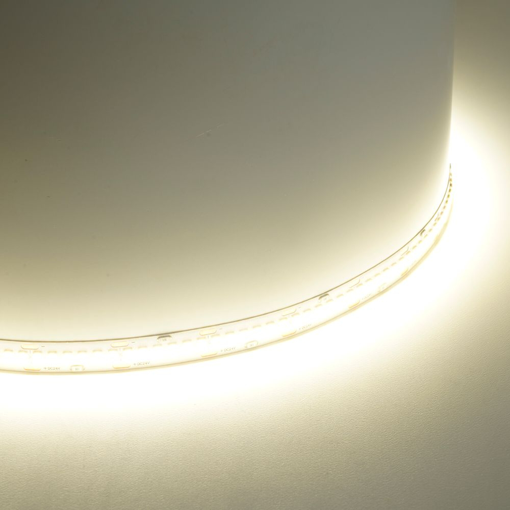 Лента светодиодная, 240 SMD2835 22Вт/м 24V 5000*10*1.22мм 4000К, IP20, LS503 Feron