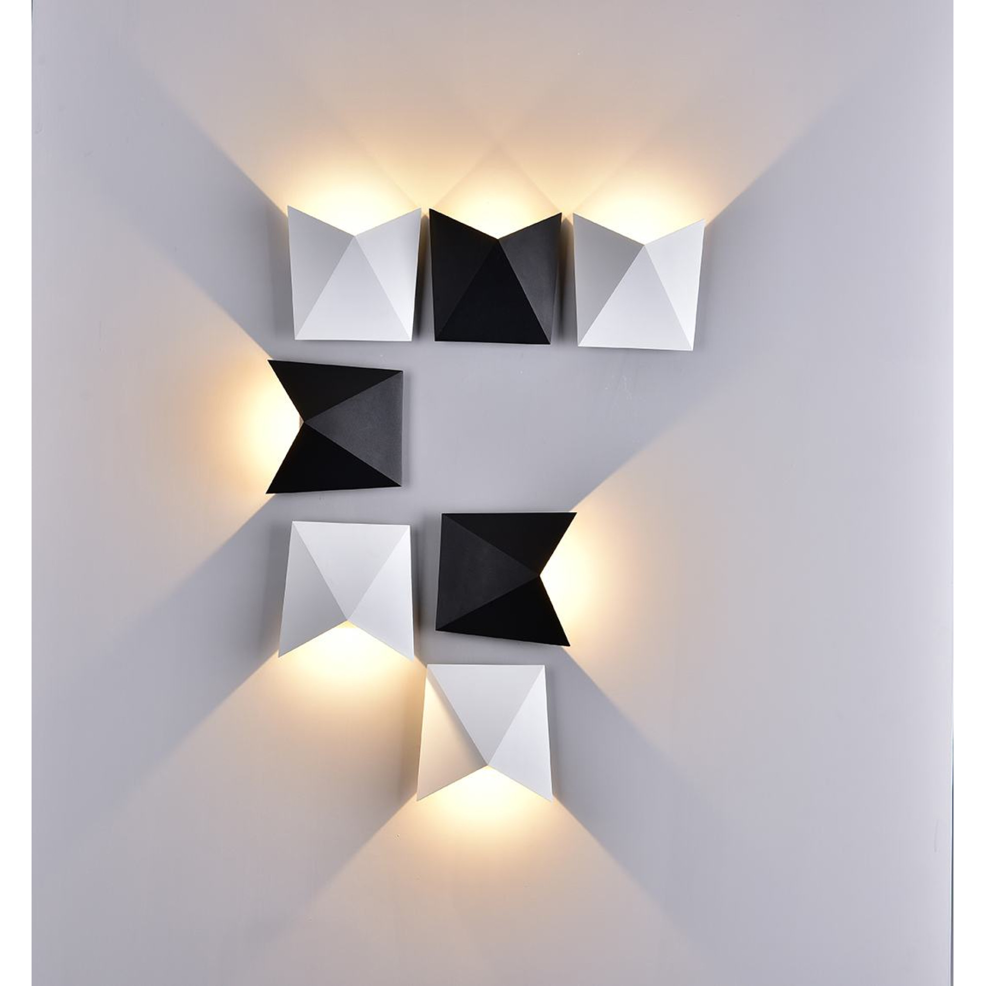 Светильник настенный TANGO, черный, 7Вт, 3000K, IP54, GW-A816-7-BL-WW SWG