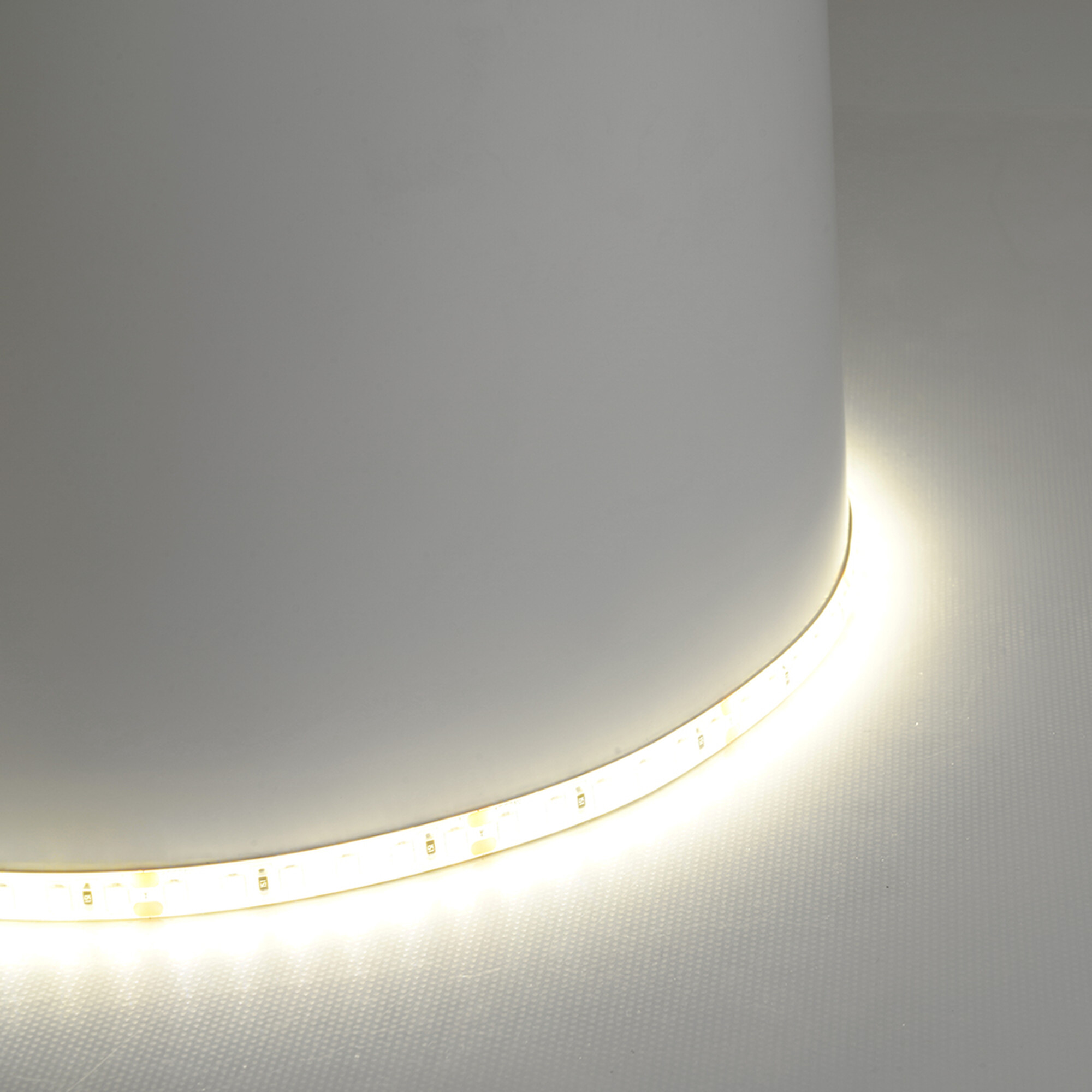 Лента светодиодная 120SMD(2835)/м 11Вт/м 24V 5000*8*1.22мм 3000К, LS511 FERON