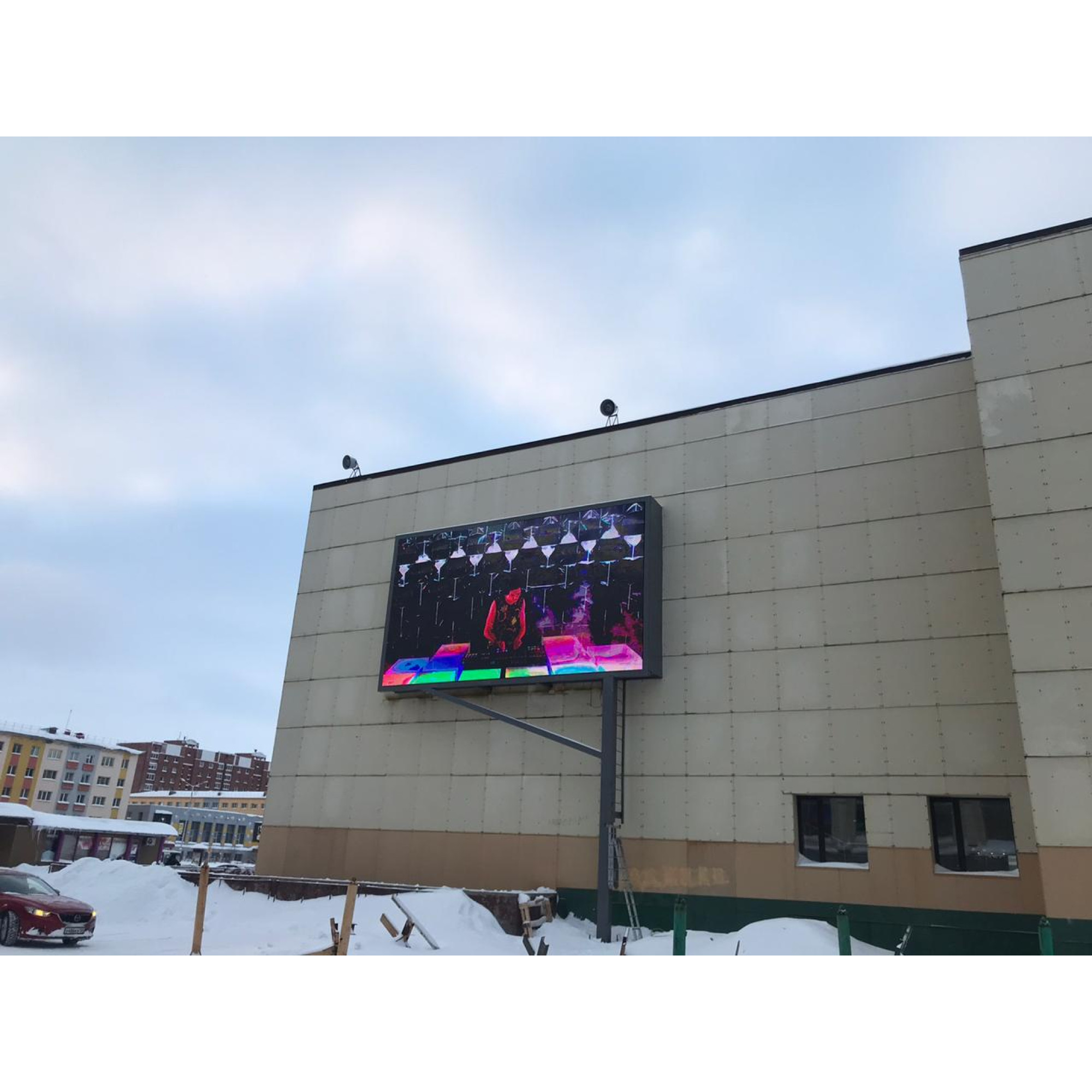 Светодиодный экран уличный Р8 8640*4800мм 45 кабинетов (960*960) SignImpress