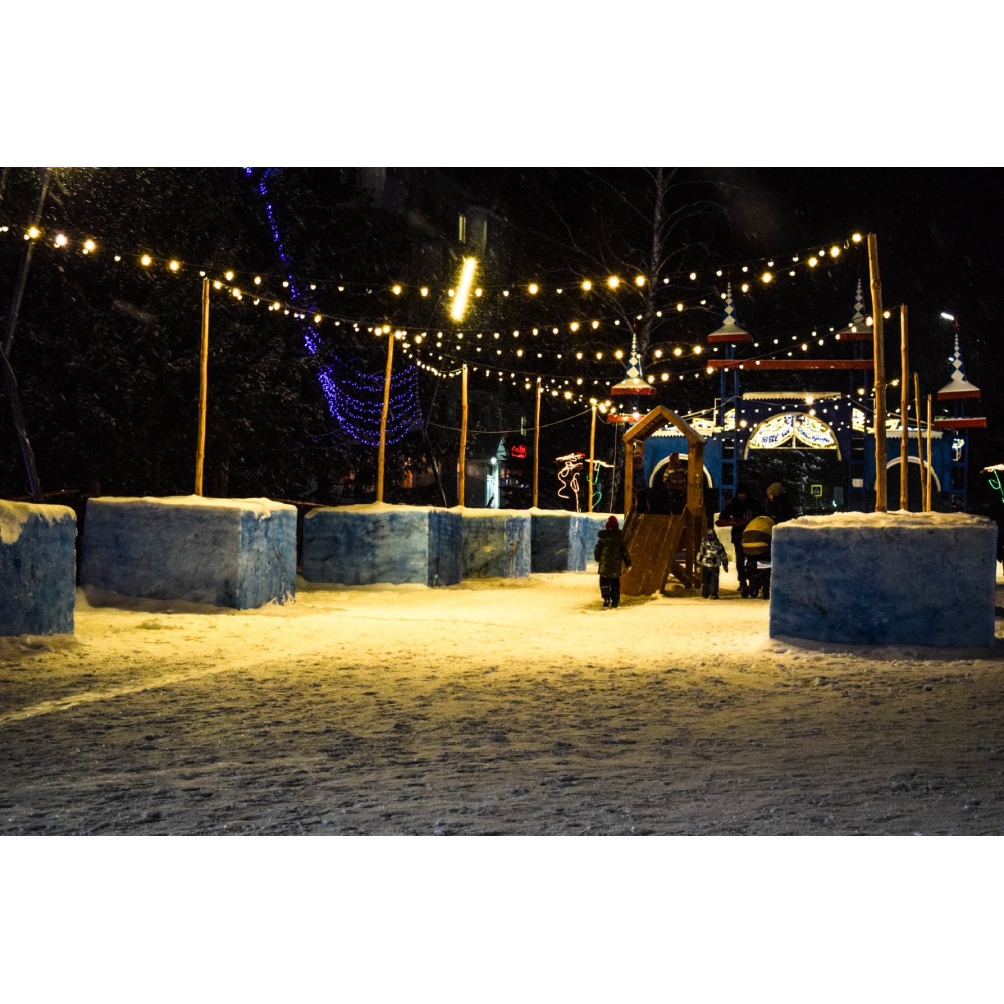 Гирлянда CL25-25 Белт-Лайт, 100 E27, шаг 25cm черный, 25м +1,5м IP65 Feron 