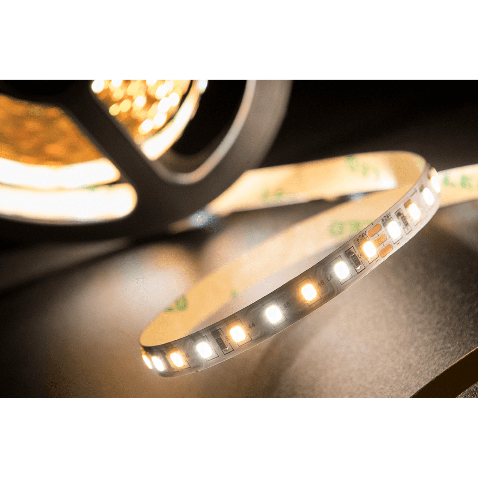 Лента светодиодная ПРО SMD2835 120LED/м 14,4Вт/м 24В IP20 Цвет:Микс (3000+6000K) (1метр)SWG