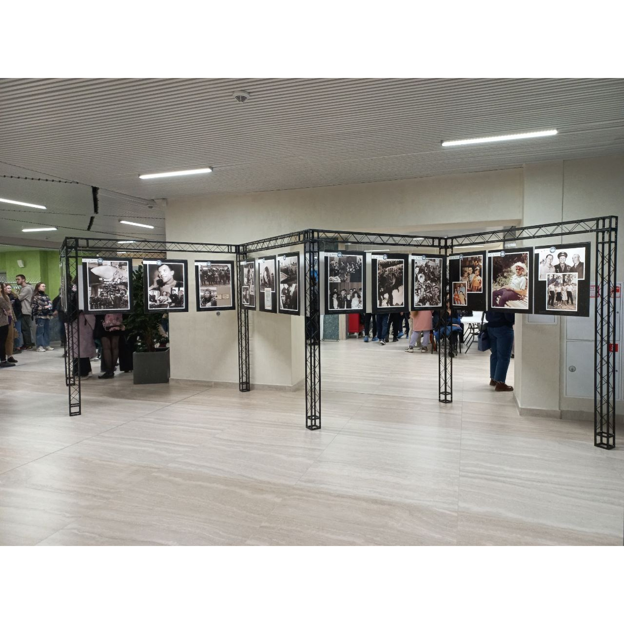 Фермы металлические Line 22*22*50cm, цвет черный, SignImpress