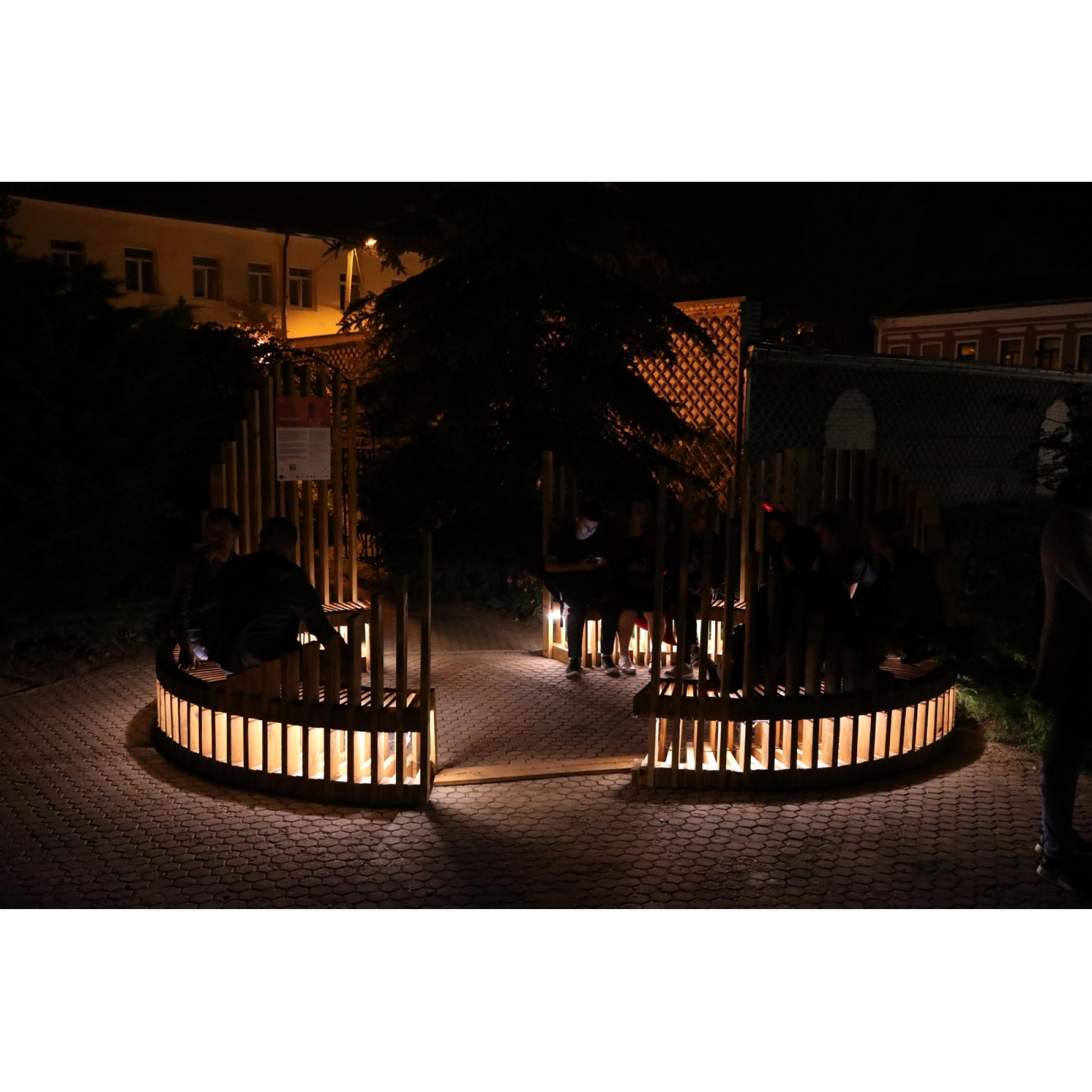 Лента светодиодная LUX, 3528, 120 LED/м, 9,6 Вт/м, 24В, IP65, Холодный белый (6000K) 1м. SWG