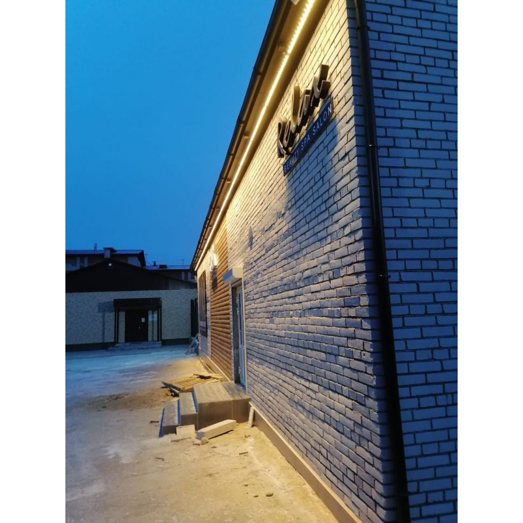 Прожектор архитектурный LL-889 18LED 2700К, 1000*46*46mm, 18W 85-265V, IP65 Feron