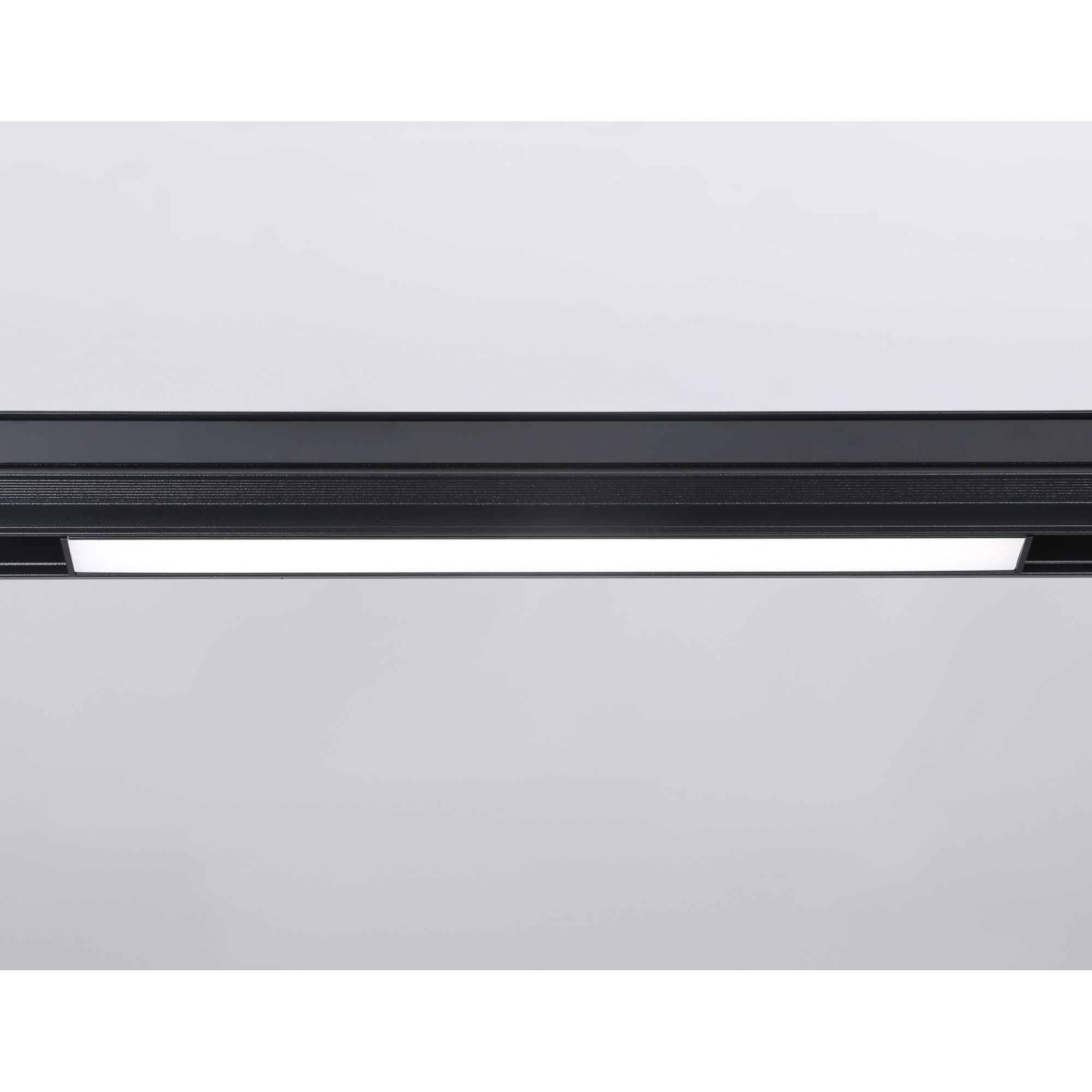 Светильник для шинопровода Magnetic GL4004 BK черный IP20 12W 4200K 48V 300 Ambrella light