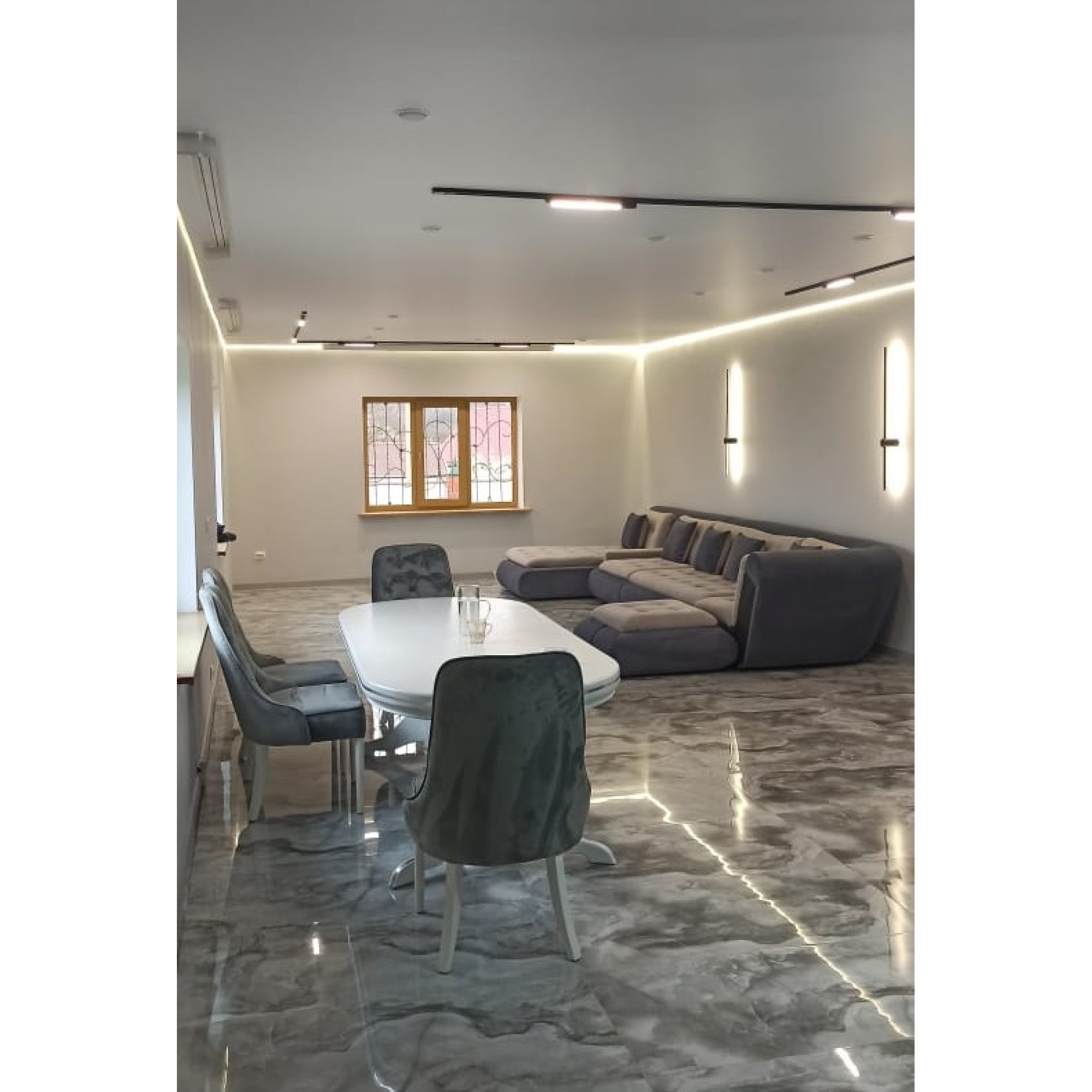 Трековый светильник TR000-1-12W4K-B Maytoni