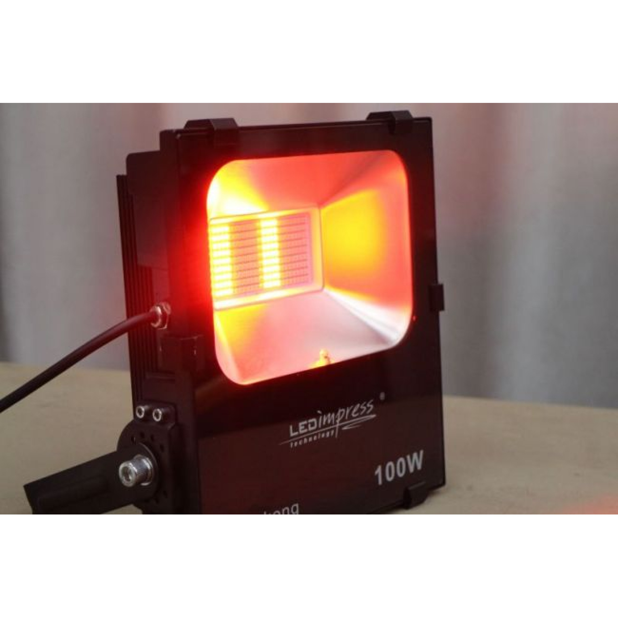 Прожектор светодиодный заливного света FF 220В 100Вт RGB DMX 120° кабель 3,5м SignImpress