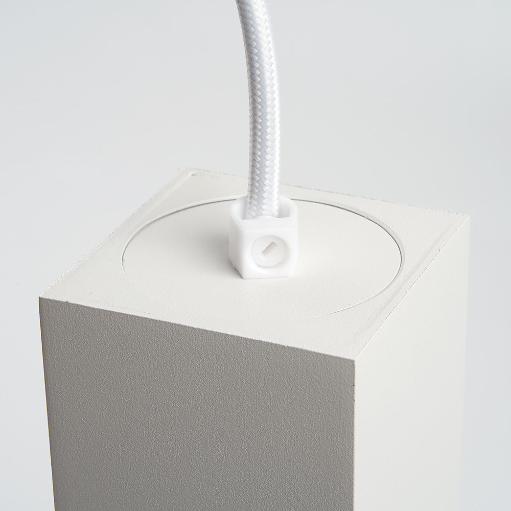 Светильник потолочный на подвесе MR16 35W 230V, белый ML1748 Feron 