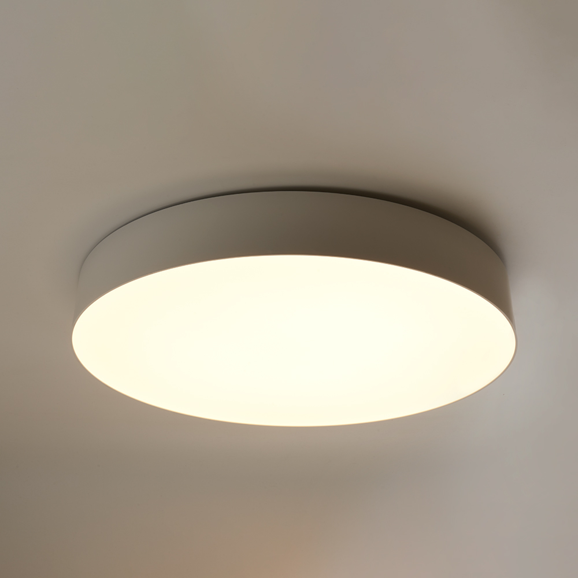 Светильник светодиодный управляемый с пультом 165W,9900Lum, 3000К-6500K,AL6200 “Simple matte” Feron