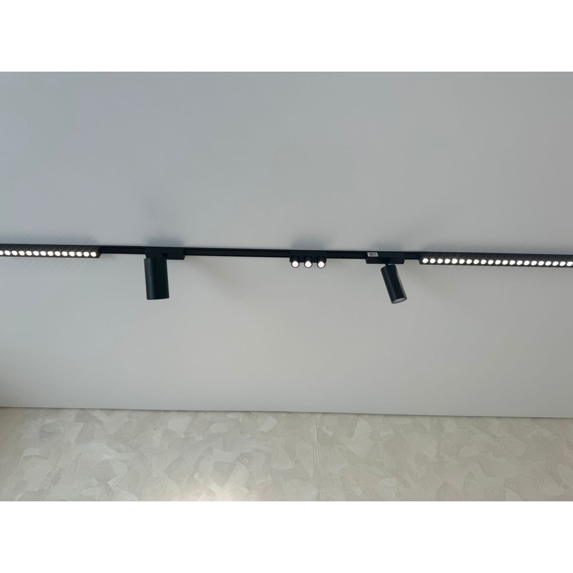 Светильник трековый однофазный магнитный линейный Ultra-1 48В 20Вт 4000К Чёрный 3года SignImpress