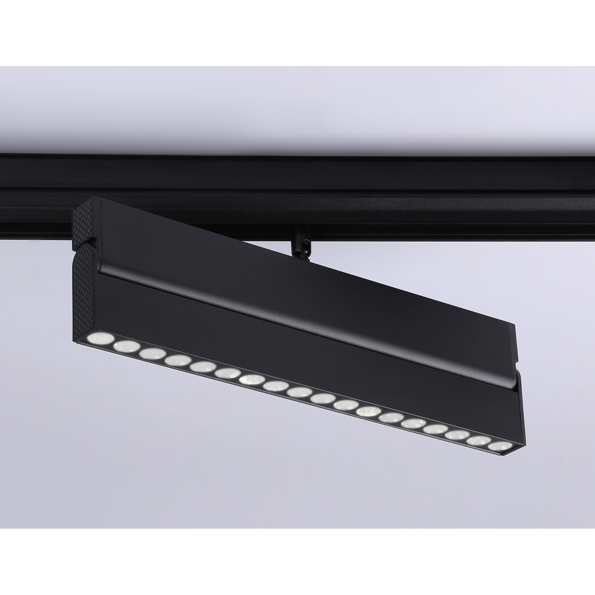 Светильник светодиодный трековый для шинопровода Magnetic GL4081 BK черный 18W 4200K 48V 24° Ambrell