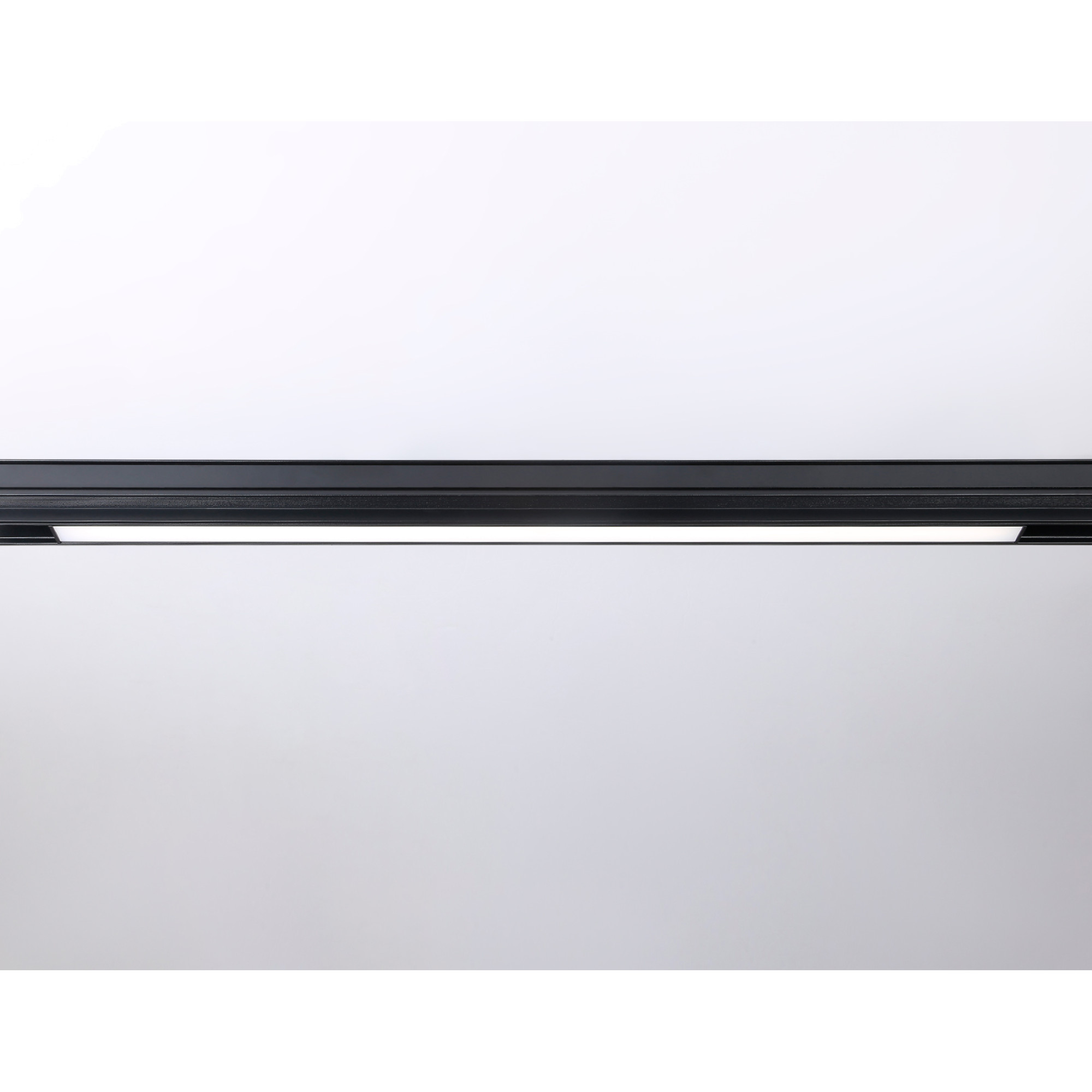 Светильник для шинопровода Magnetic GL4011 BK черный IP20 24W 4200K 48V 605 Ambrella light