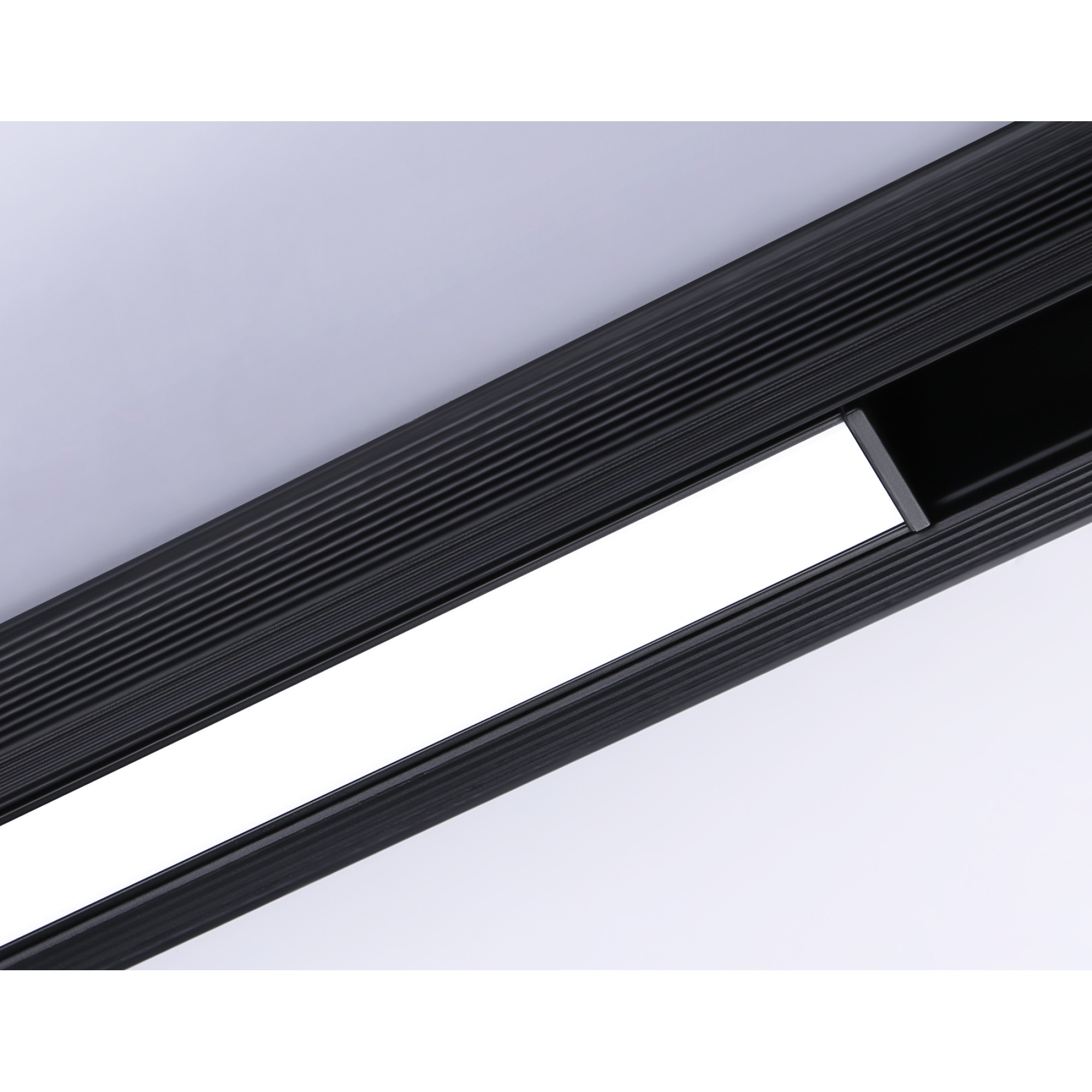 Светильник трековый для шинопровода Magnetic GL4013 BK черный IP20 36W 4200K 48V 900 Ambrella light